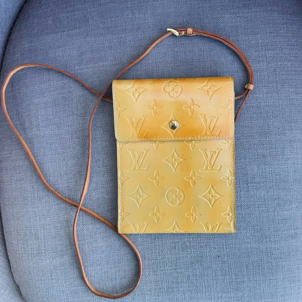 Louis Vuitton Vernis monogram Kenmare Yellow